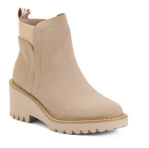 NWT Nicole Miller New York Booties